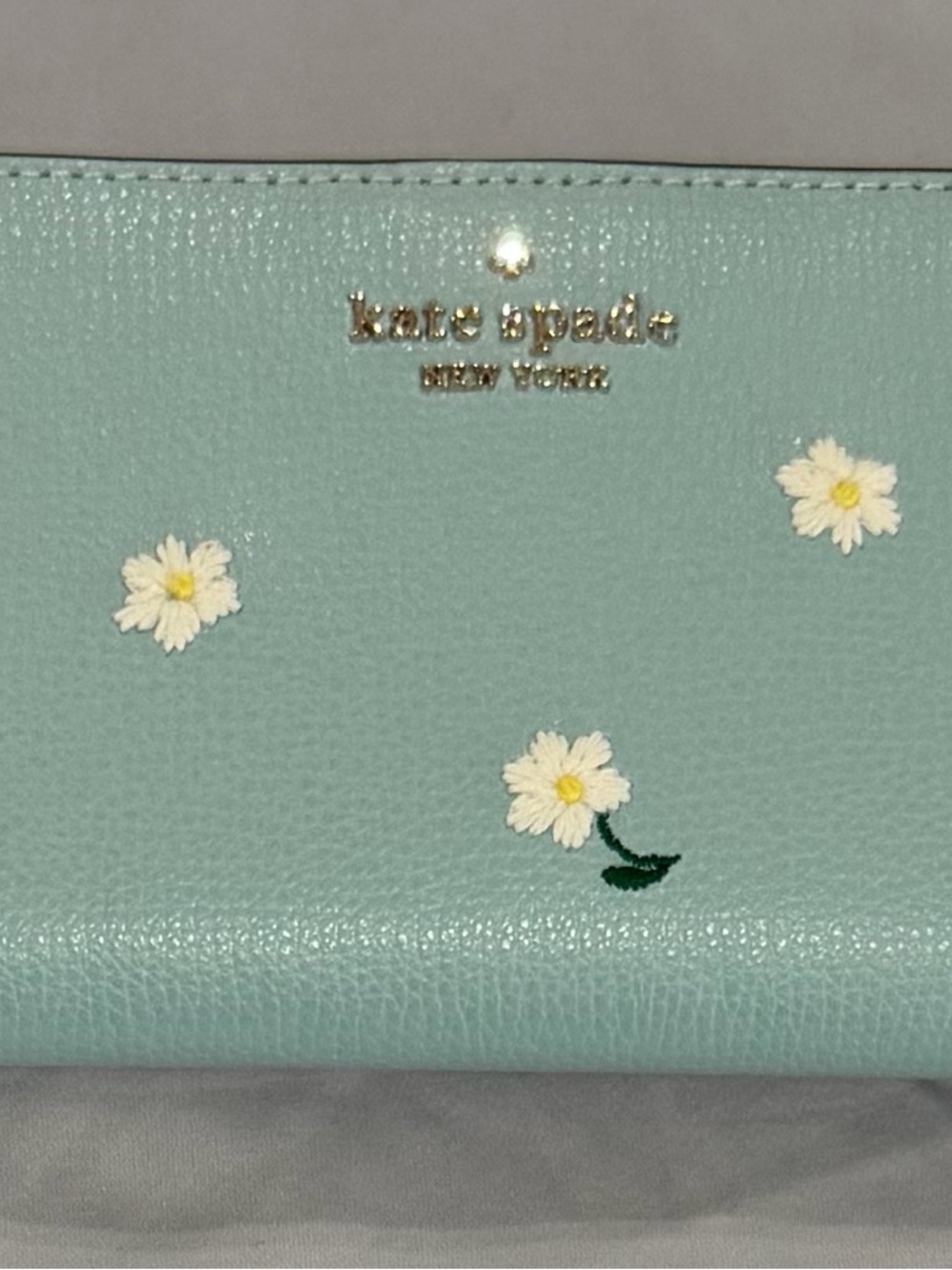 kate spade mint green embroidered daisy continental wallet